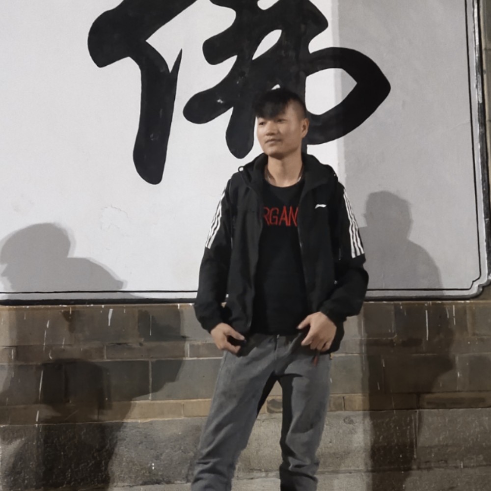 外向蹙眉羽毛的照片