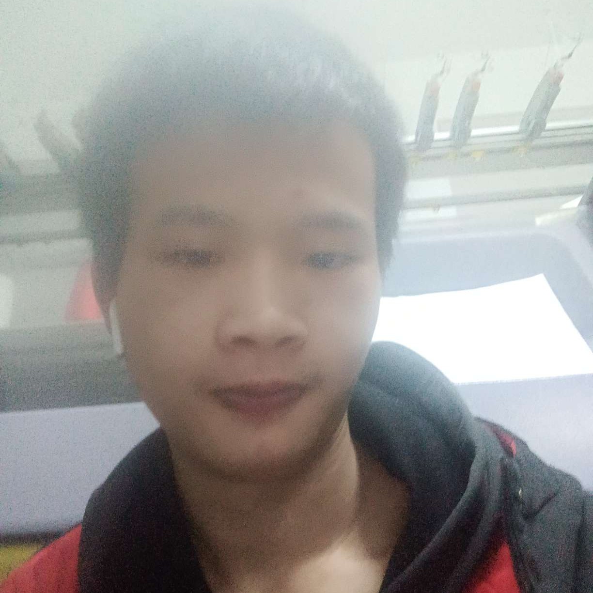 闪闪回眸西装的照片