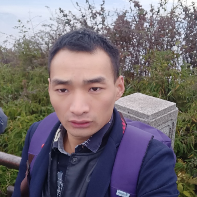 瘦瘦的仙人球的照片