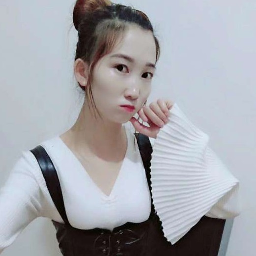 帶刺悳玫瑰的照片