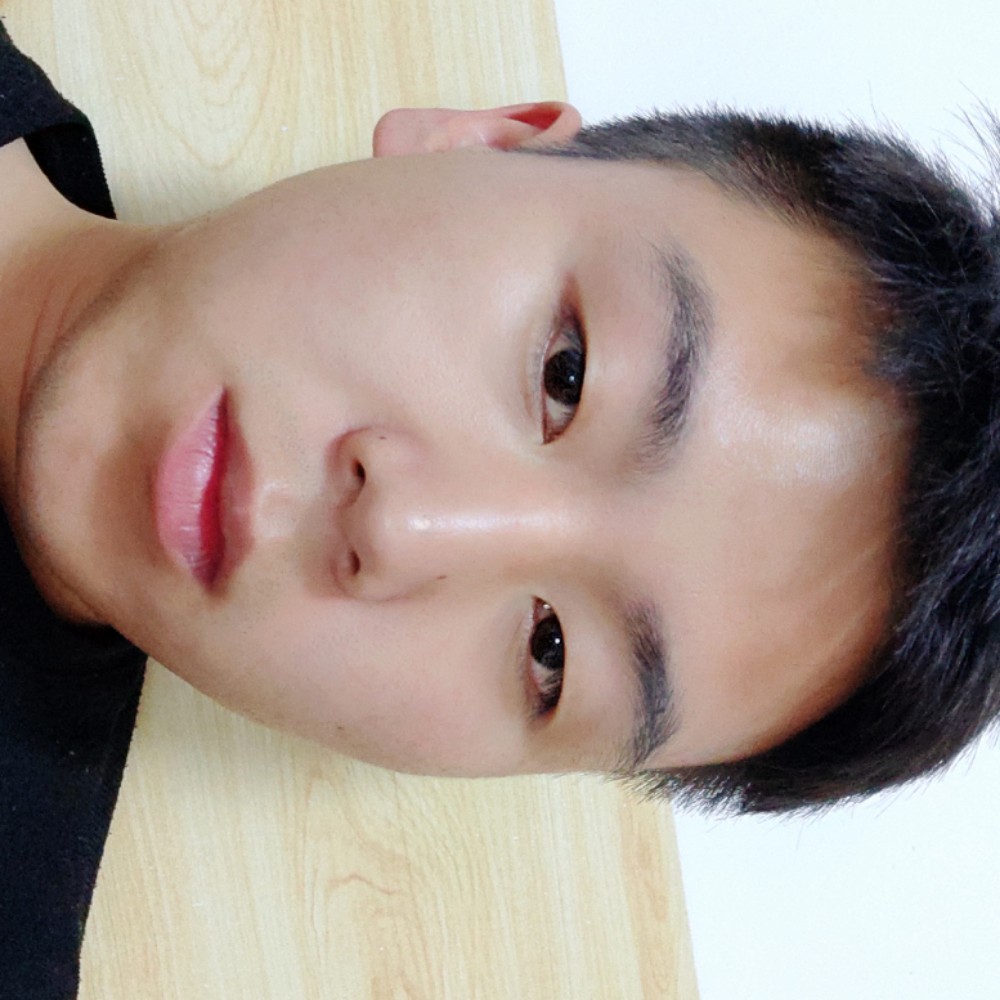 不帅也不一定靠谱的照片