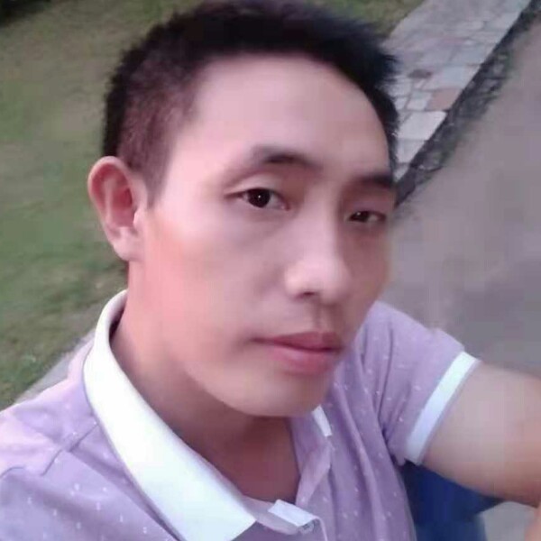 害羞放弃小鸭子的照片