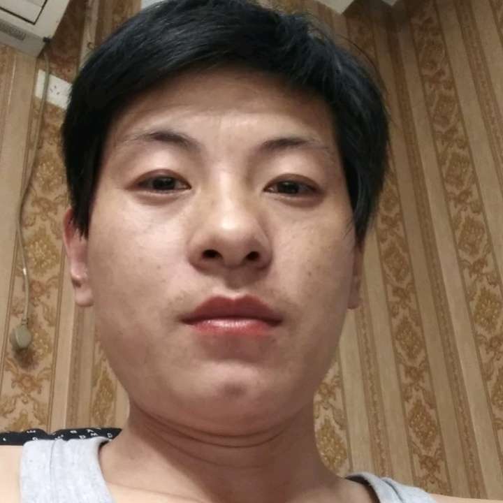 孤單的自行车的照片