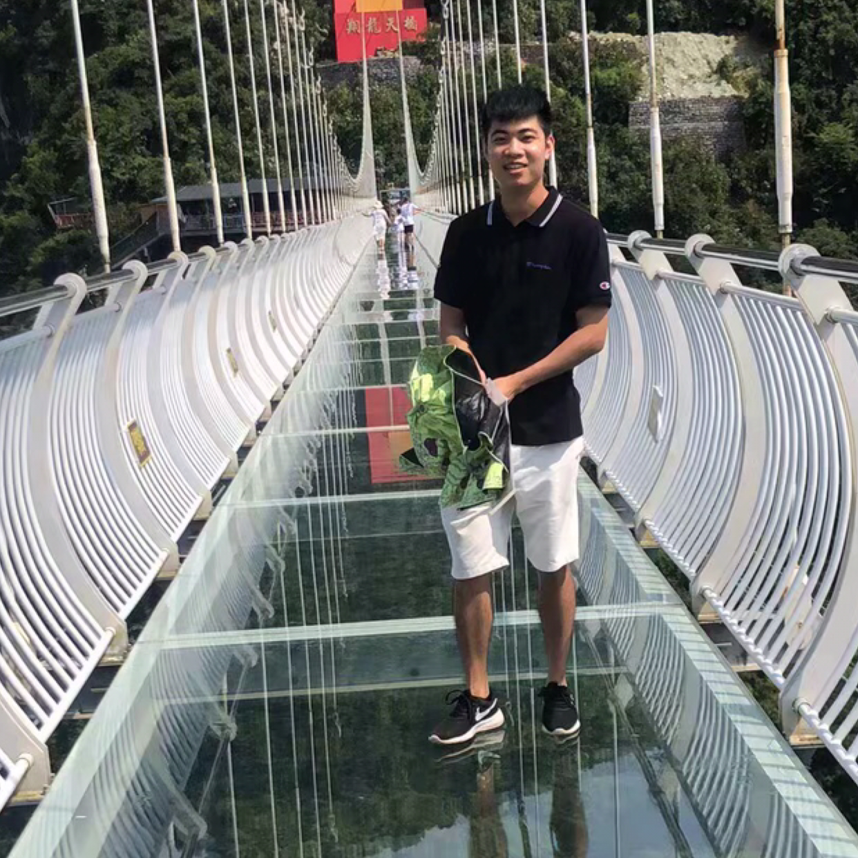 孝顺倾心帅哥的照片