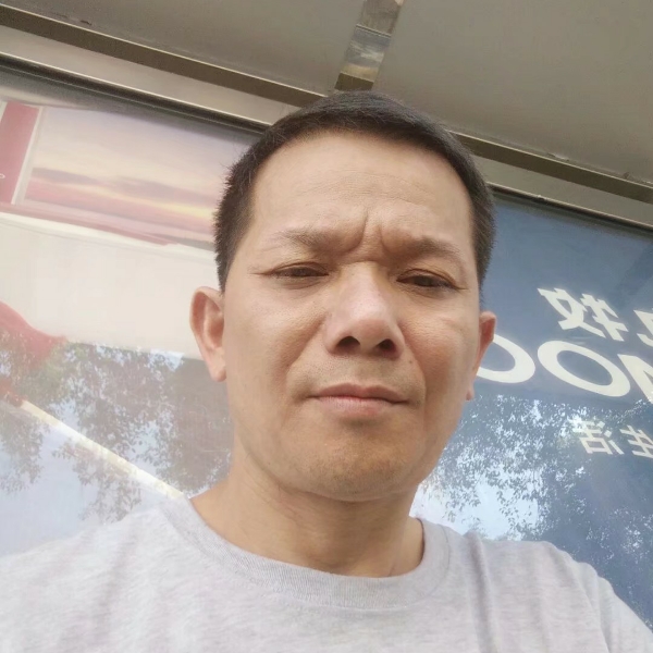 鞋子阔达的照片