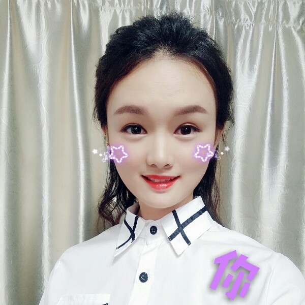半梦半醒的小糊涂的照片