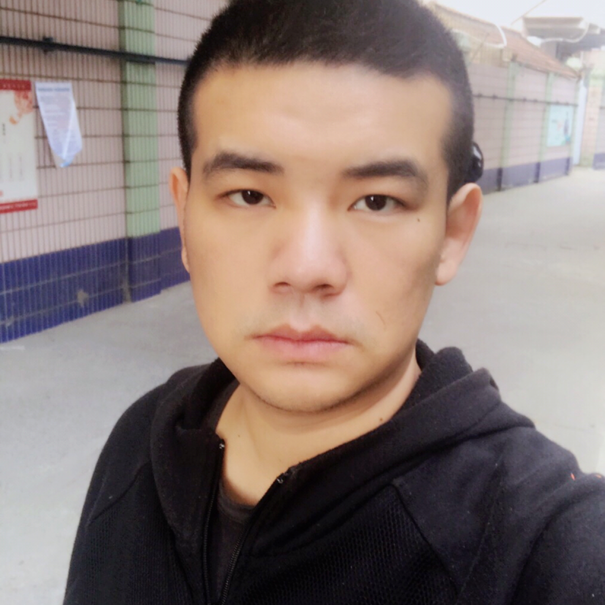 屌絲紳士、的照片