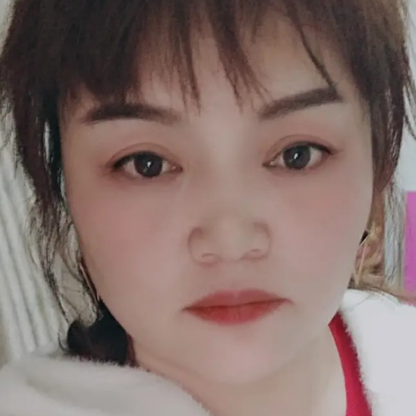 段爱平的照片