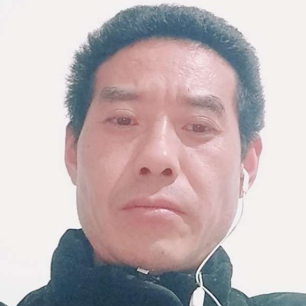 路人恬静的照片