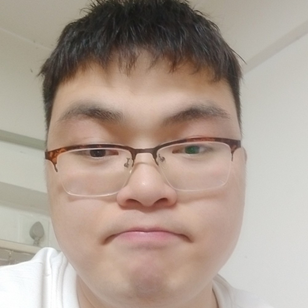 情动笑深情的照片