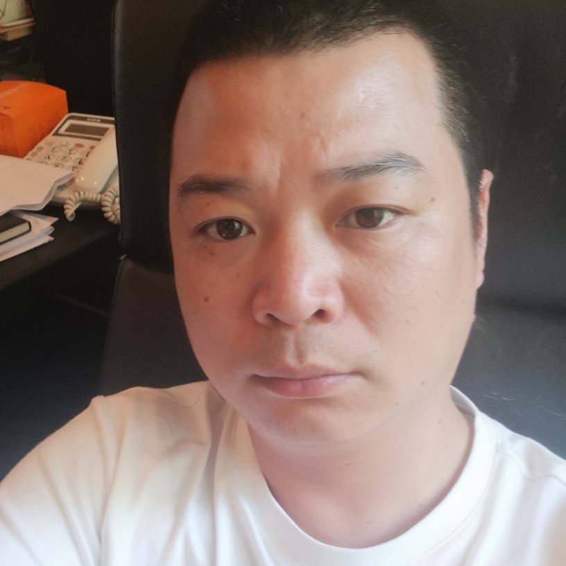 樱桃闻快乐的照片