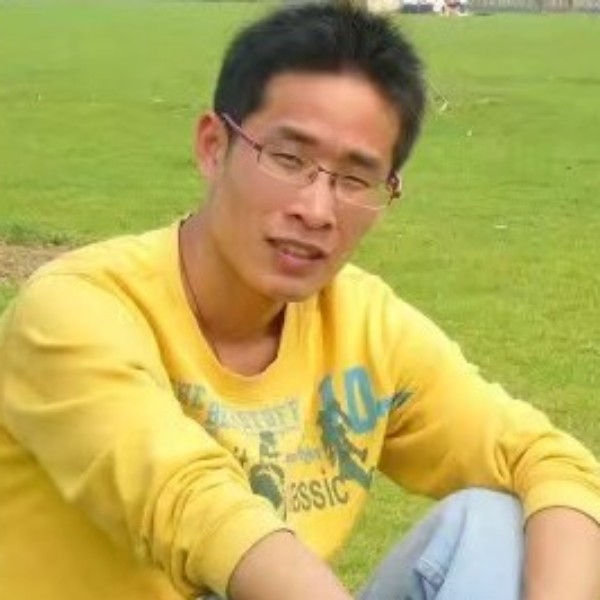 玩汉堡的照片