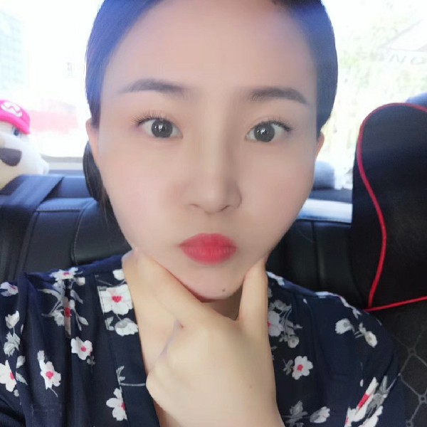 女王小巧的照片