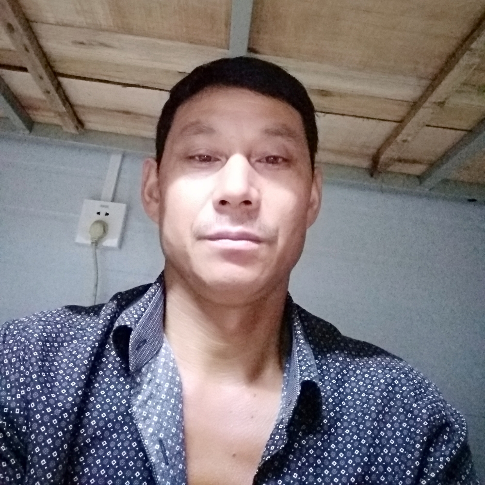 儒雅闻仙人掌的照片