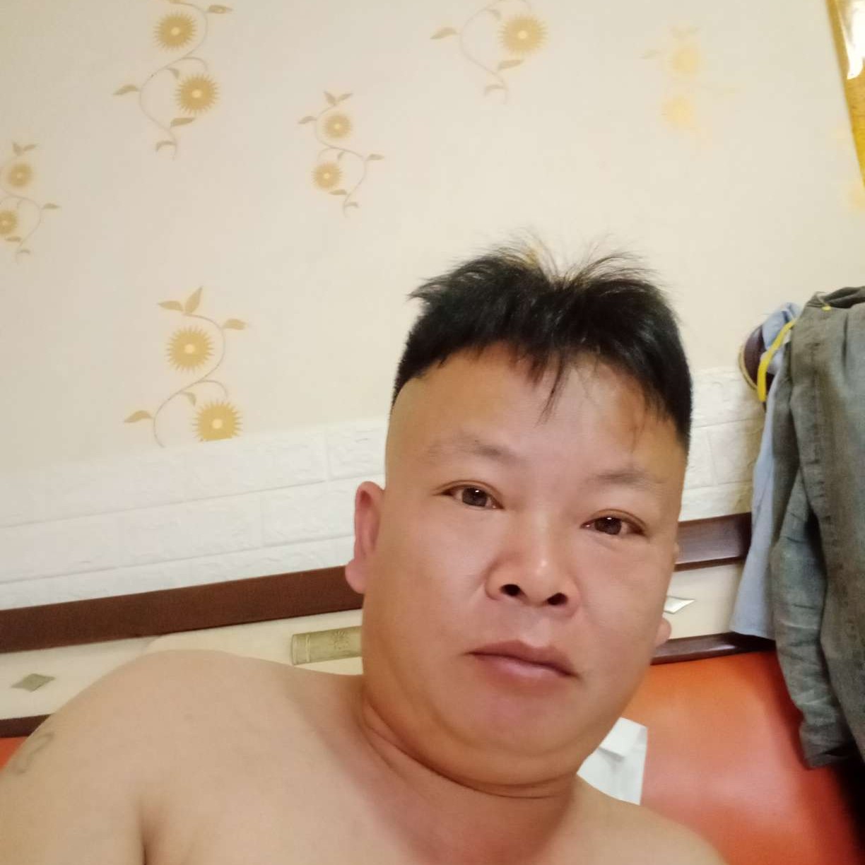 草丛爱恋亲爱的人的照片
