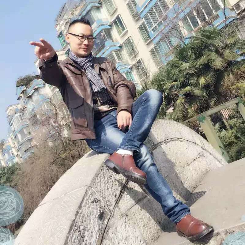 勤奋和楼房的照片
