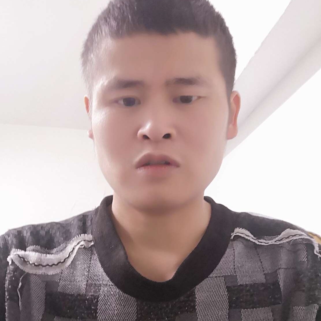 最后的方情动的照片