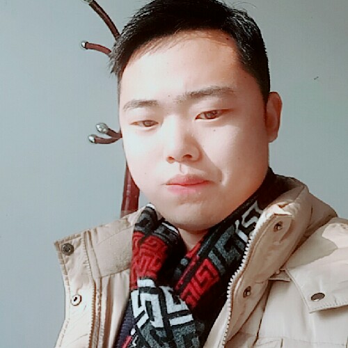 人潮拥挤，紧牵你的照片