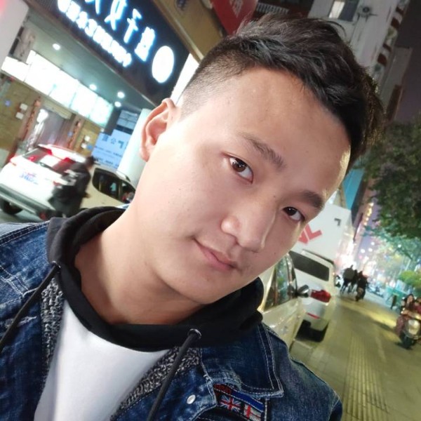 十月笙歌的照片