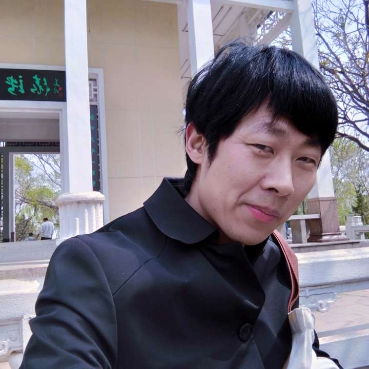 练瑜伽de艾克的照片