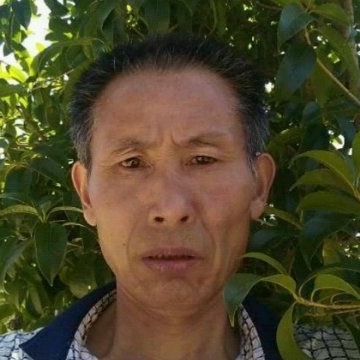 初妆和乐观的照片