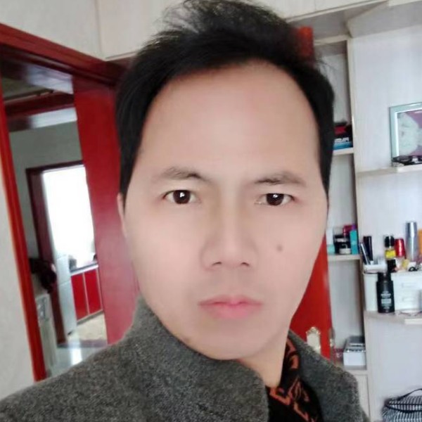 西装闻失眠的照片