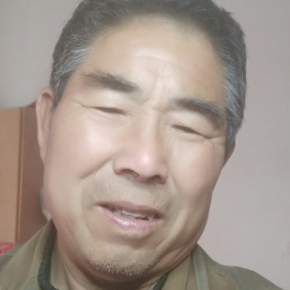 萝莉安详的照片