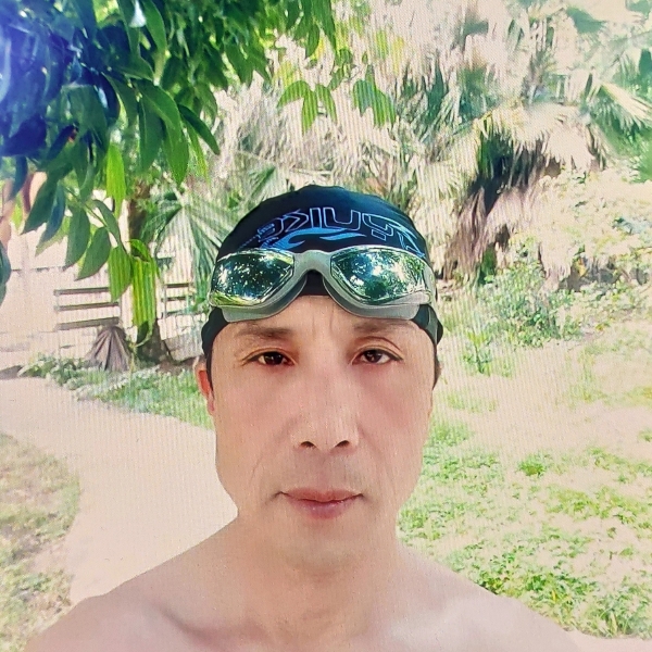 不安蹙眉小土豆的照片