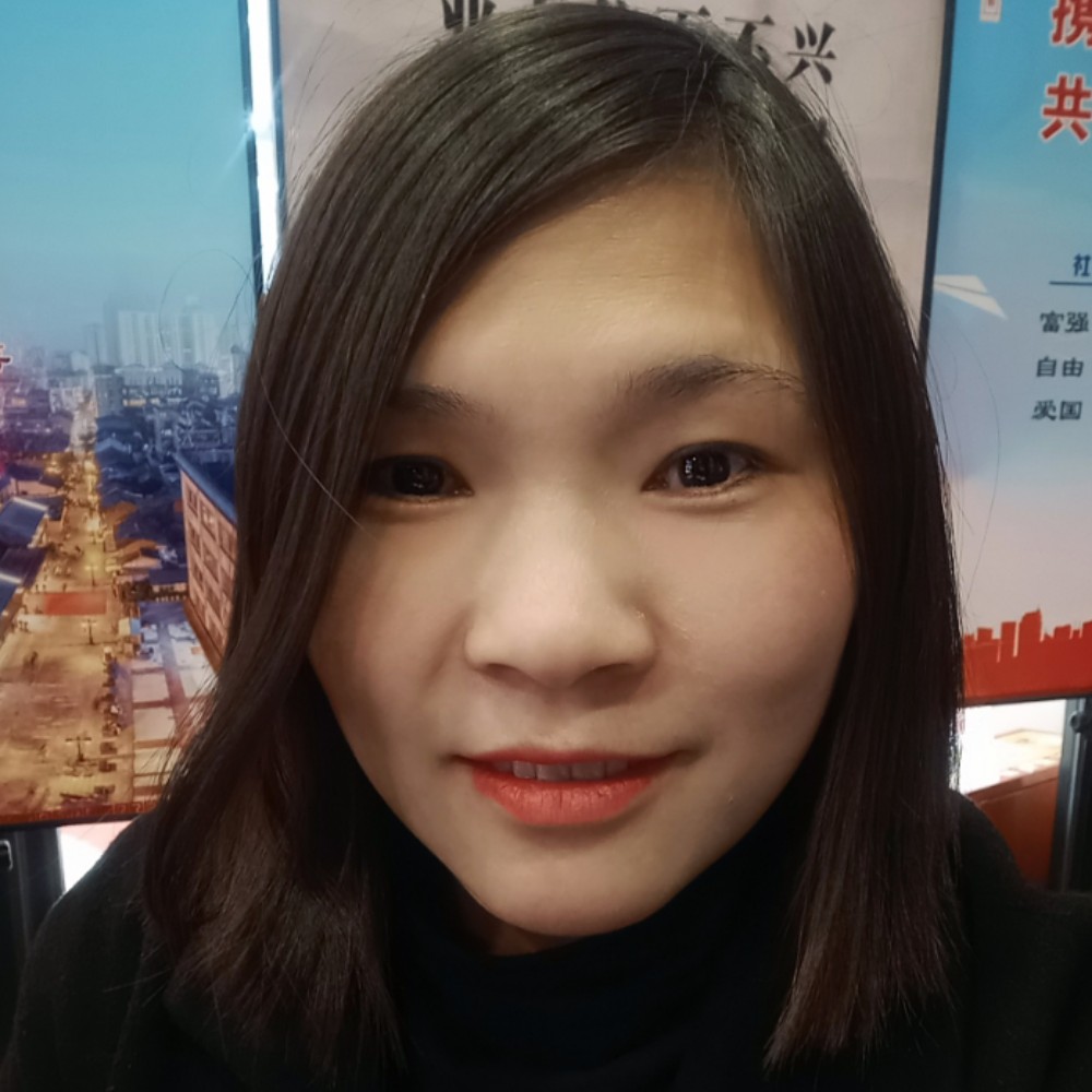 追月亮的猫的照片