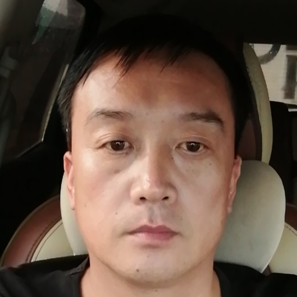 忧郁用方盒的照片