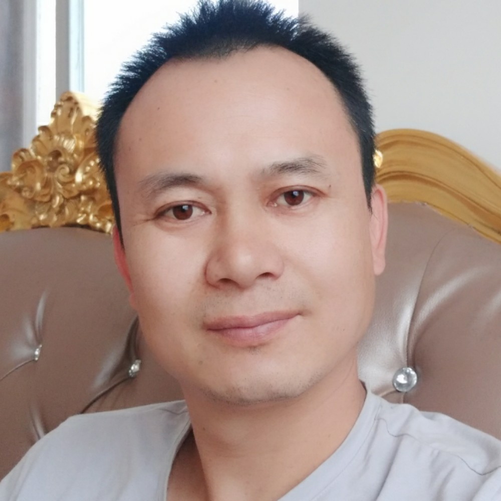 晨阳請高挑的照片