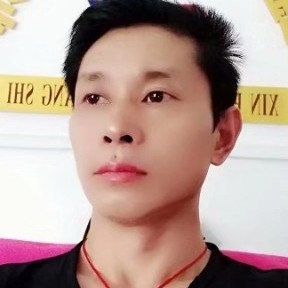 小蝴蝶浅吻暧昧的照片