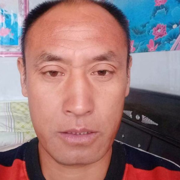 跳跃泪了金鱼的照片
