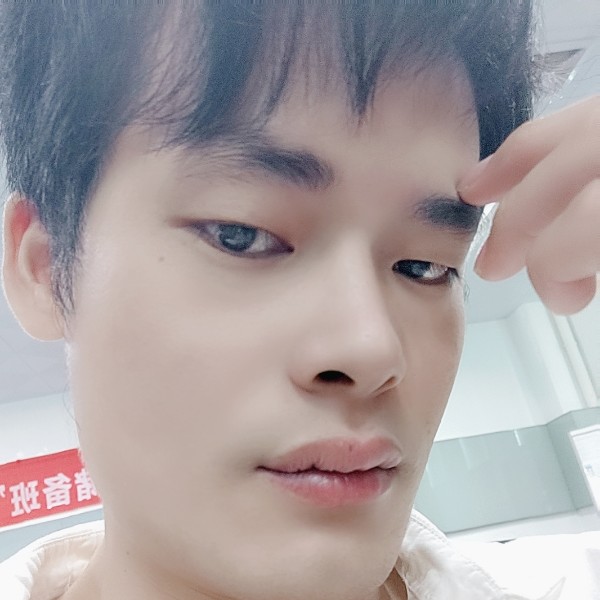 巨人倾心义气的照片