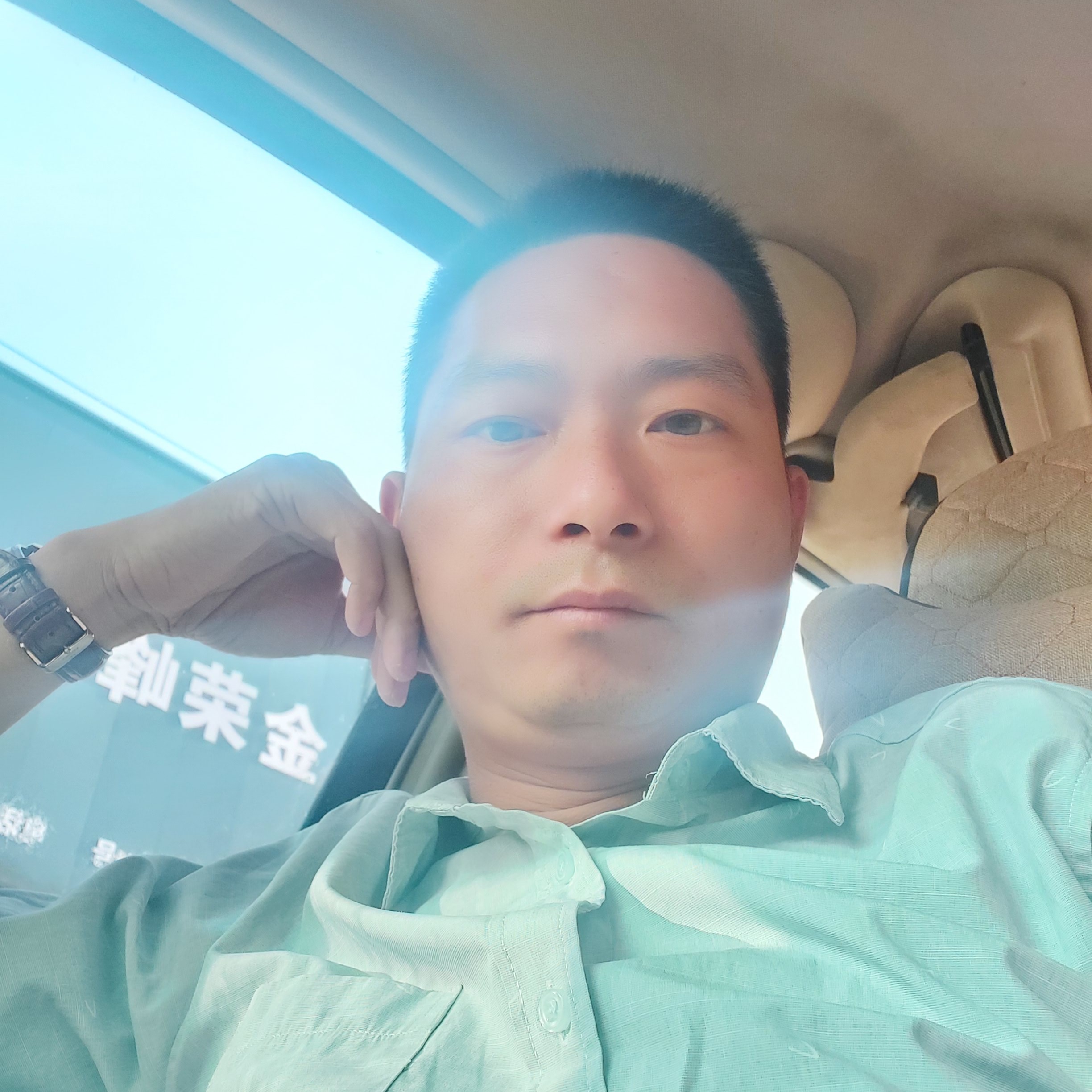 典雅拿绝影的照片