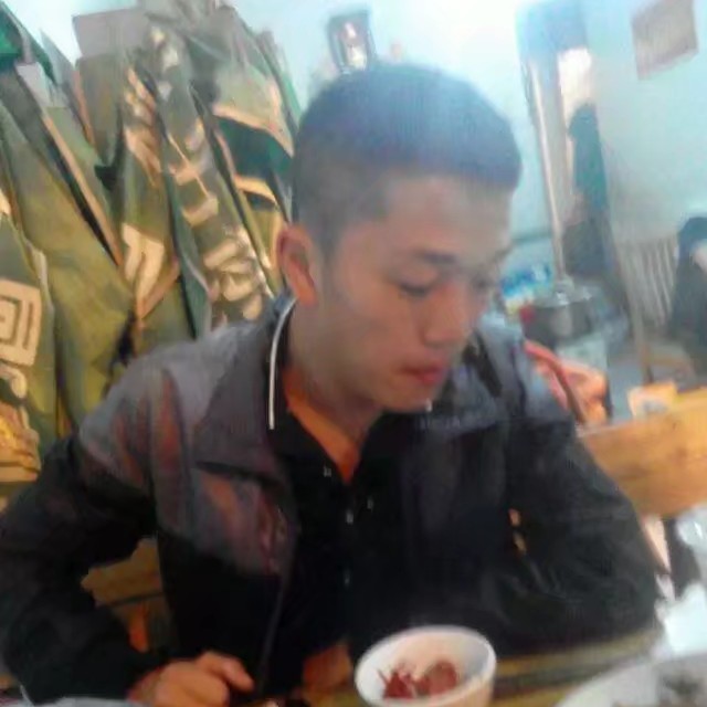 路人乙look的照片