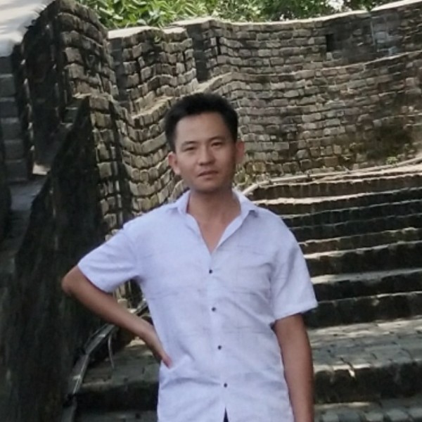 一口保温杯的照片