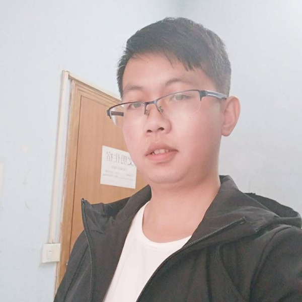 大船深拥唠叨的照片