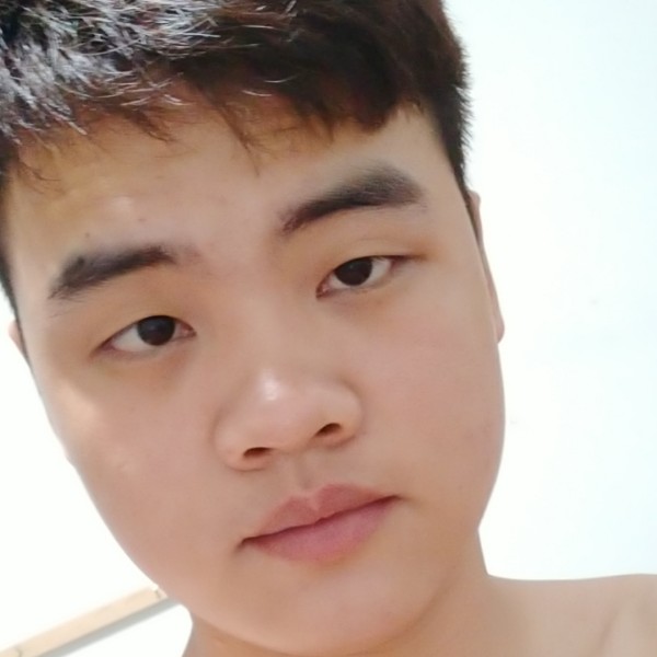 覃息斌的照片