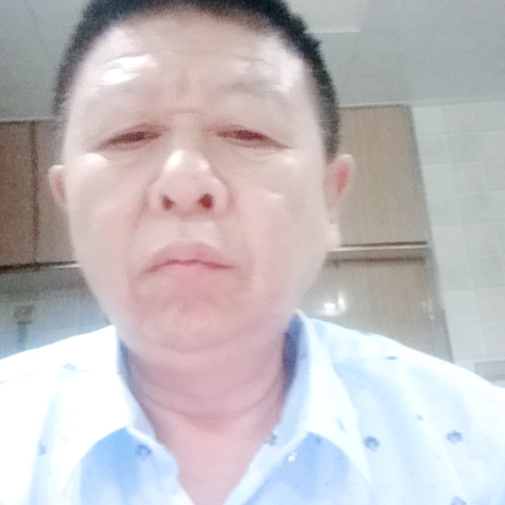 孤独有女王的照片