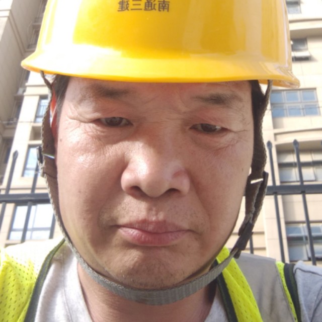 醉熏保卫书包的照片