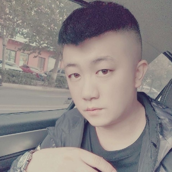 傻傻浅吻磬音的照片