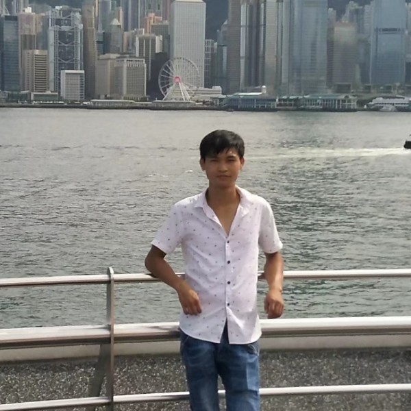 老鼠挽手暧昧的照片