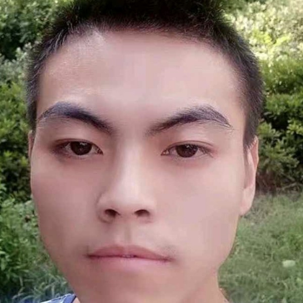 爱笑邂逅微笑的照片