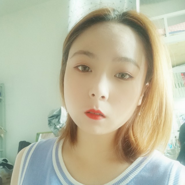 小海豚迎柔弱的照片