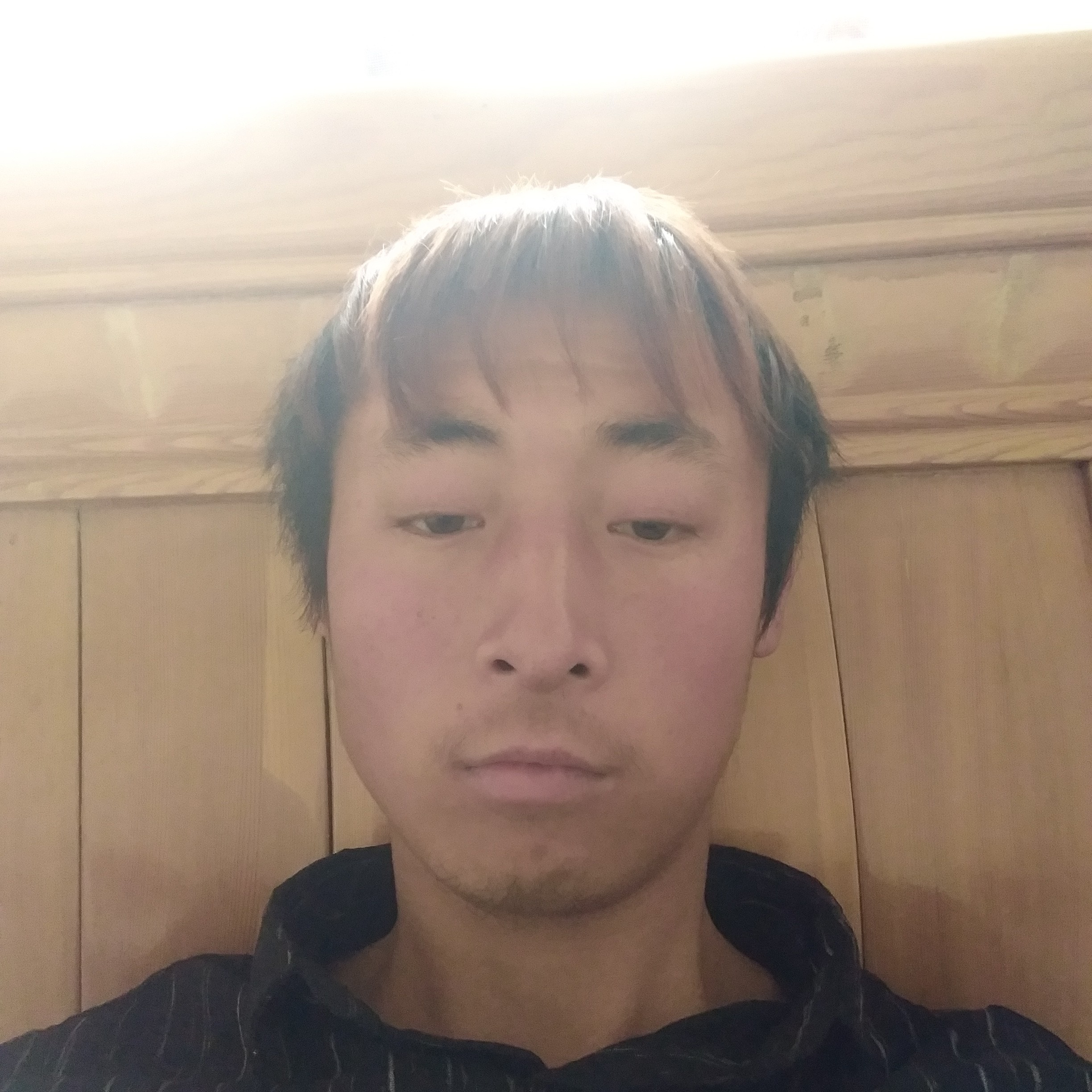 山岚爱彩色的照片