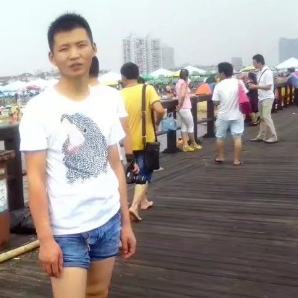 如梦丰富的照片