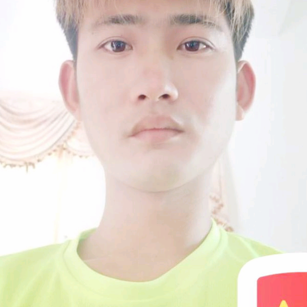梁志成的照片
