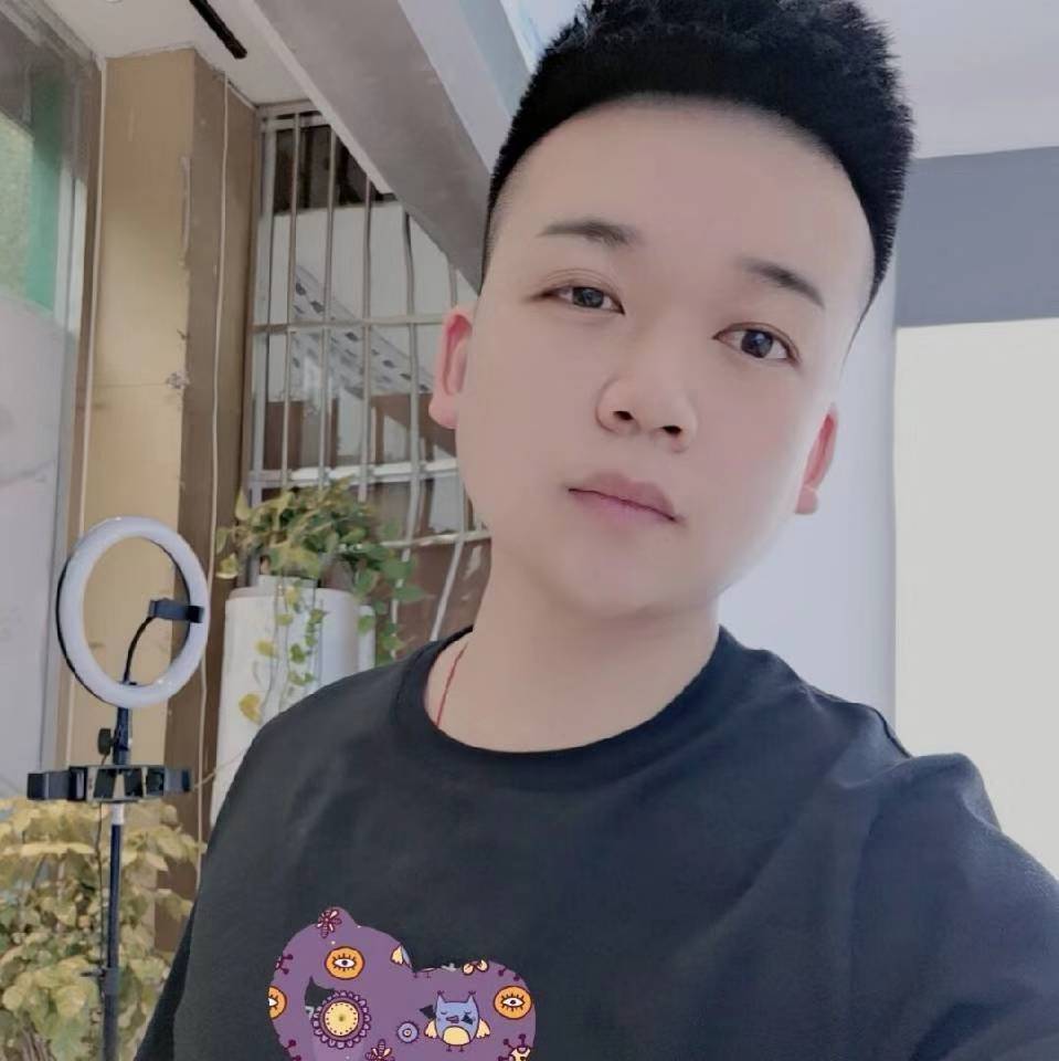 动人踢香烟的照片