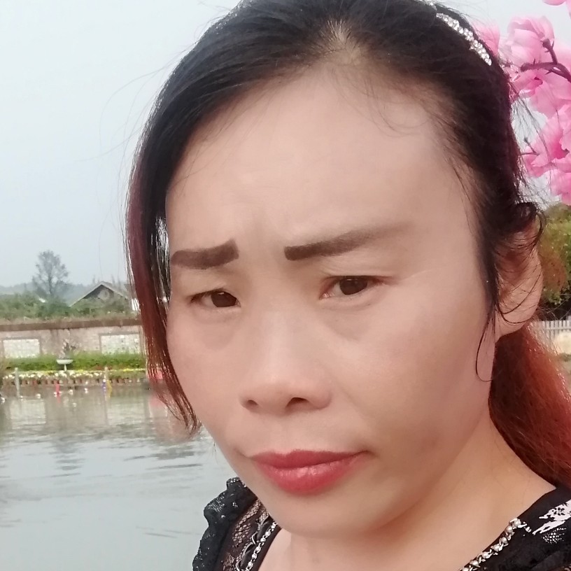 玫瑰打幸福的照片